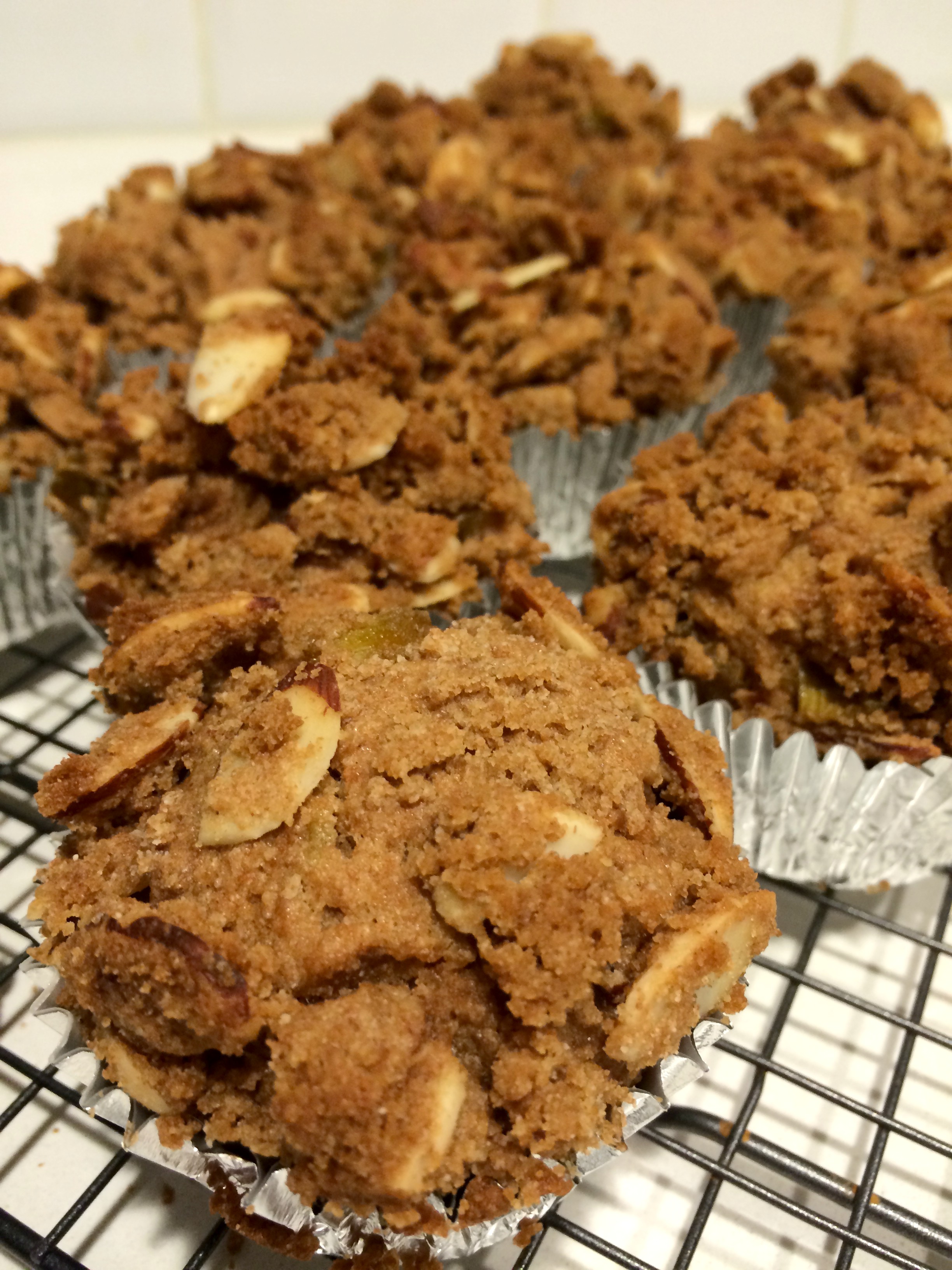 Rhubarb Crumb Muffins